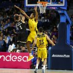 El Iberostar Tenerife se lleva un thriller con un canastón de Marcelinho Huertas (15)