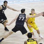 El Iberostar Tenerife se lleva un thriller con un canastón de Marcelinho Huertas (7)