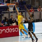 El Iberostar Tenerife se lleva un thriller con un canastón de Marcelinho Huertas (8)