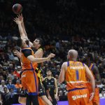 El Iberostar Tenerife se queda a las puertas de 'asaltar' La Fonteta (5)