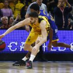 El Iberostar Tenerife tiñe de aurinegro el derbi canario (31)