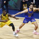 El Iberostar Tenerife tiñe de aurinegro el derbi canario (25)