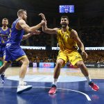 El Iberostar Tenerife tiñe de aurinegro el derbi canario (20)