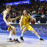 El Iberostar Tenerife tiñe de aurinegro el derbi canario (16)