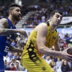 El Iberostar Tenerife da otro golpe sobre la mesa para 'asaltar' el Coliseum (9)