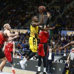 El Iberostar Tenerife supera a un correoso Fuenla y sella su billete para la Copa (3)