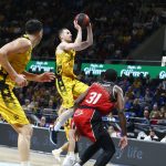 El Iberostar Tenerife supera a un correoso Fuenla y sella su billete para la Copa (5)