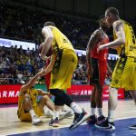 El Iberostar Tenerife supera a un correoso Fuenla y sella su billete para la Copa (21)