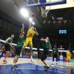 El Iberostar Tenerife reacciona con carácter y cabeza ante un buen Joventut (11)