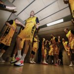 El Iberostar Tenerife reacciona con carácter y cabeza ante un buen Joventut (1)