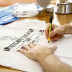 Ya a la venta la camiseta de los campeones mundiales firmada por el MVP Huertas (5)