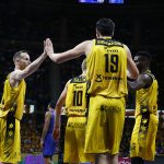 El Iberostar Tenerife cae con orgullo ante el potente Barça (18)