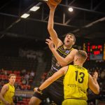 El Iberostar Tenerife cae en Bélgica y la serie se decidirá en el Santiago Martín (8)