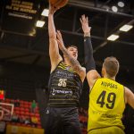 El Iberostar Tenerife cae en Bélgica y la serie se decidirá en el Santiago Martín (3)