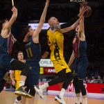 El Iberostar Tenerife cae ante un Baskonia muy físico (5)