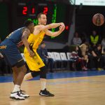 El Iberostar Tenerife cae ante un Baskonia muy físico (1)