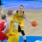 El Iberostar Tenerife tira de oficio para adelantarse en su serie ante un buen Oostende (14)