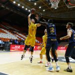 El Iberostar Tenerife no puede con un Baskonia más físico (6)