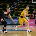 El Iberostar Tenerife deja su sello en Miribilla y suma una nueva alegría liguera (8)