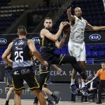 El Iberostar Tenerife cae ante un Real Madrid que no da pie a la sorpresa (12)