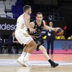 El Iberostar Tenerife cae ante un Real Madrid que no da pie a la sorpresa (7)