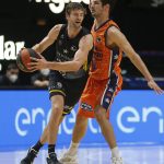 El Iberostar Tenerife 'asalta' La Fonteta con una victoria de auténtico lujo (1)