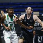 Triunfo trabajado ante un correoso Coosur Real Betis (5)