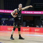 El Iberostar Tenerife cae, tras tutear al Real Madrid, en un partido muy intenso (3)