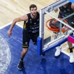 El Iberostar Tenerife cae, tras tutear al Real Madrid, en un partido muy intenso (17)