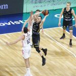 El Iberostar Tenerife cae, tras tutear al Real Madrid, en un partido muy intenso (16)