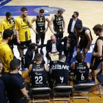 El Lenovo Tenerife saca adelante un partido muy duro (16)