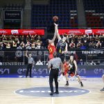 El Lenovo Tenerife saca adelante un partido muy duro (5)
