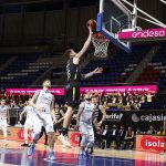 El Lenovo Tenerife impone su fortaleza coral (22)