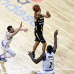 El Lenovo Tenerife impone su fortaleza coral (10)