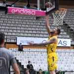 El Lenovo Tenerife cae en Badalona, pese a pelear hasta el final (10)