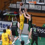 El Lenovo Tenerife cae en Badalona, pese a pelear hasta el final (8)