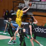 El Lenovo Tenerife cae en Badalona, pese a pelear hasta el final (9)