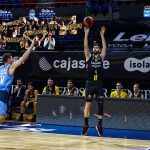 El Lenovo Tenerife firma otro triunfo coral y sigue intratable (24)