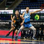 El Lenovo Tenerife firma otro triunfo coral y sigue intratable (14)