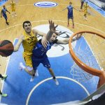 El Lenovo Tenerife 'asalta' el Coliseum en un enorme acto de superación (12)