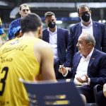 El Lenovo Tenerife 'asalta' el Coliseum en un enorme acto de superación (7)