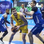 El Lenovo Tenerife 'asalta' el Coliseum en un enorme acto de superación (2)