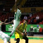 El Lenovo Tenerife exhibe su fortaleza coral en Sevilla (9)