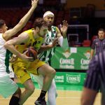 El Lenovo Tenerife exhibe su fortaleza coral en Sevilla (5)