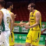 El Lenovo Tenerife exhibe su fortaleza coral en Sevilla (4)