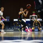 El Lenovo Tenerife festeja su primera alegría del curso (9)