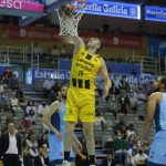 El Lenovo Tenerife cae en su estreno liguero en Lugo (12)