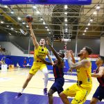 El Lenovo Tenerife coge ritmo y supera al Baskonia con solidez (11)