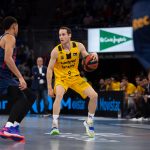 El Lenovo Tenerife 'asalta' el Buesa Arena (6)