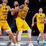 El Lenovo Tenerife 'asalta' el Buesa Arena (2)